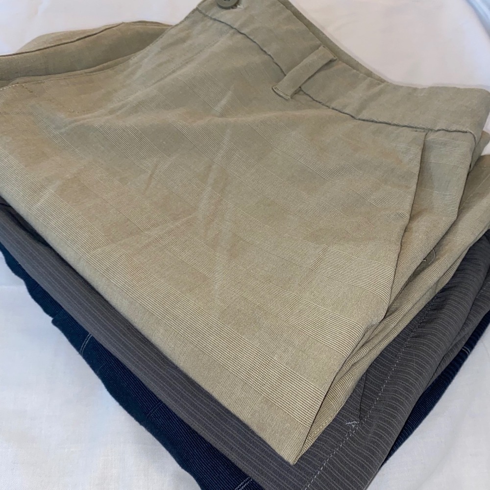 Hang Ten Shorts Mens 40 Blue Tan Grey Lot of 3 Plaid Striped Casual Surf Stretch